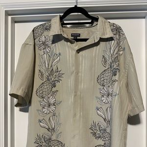 Tan dress shirt size 2xl with pineapples